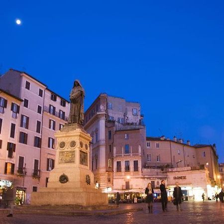 Casa Vacanze Campo De' Fiori Rome Luaran gambar